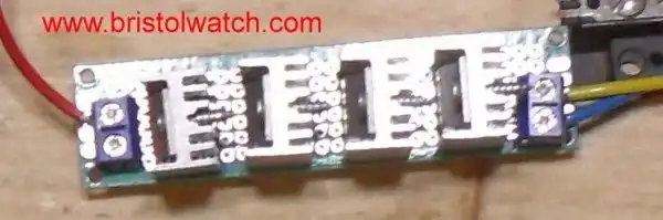 4 IRF9630 MOSFETs connected in parallel.